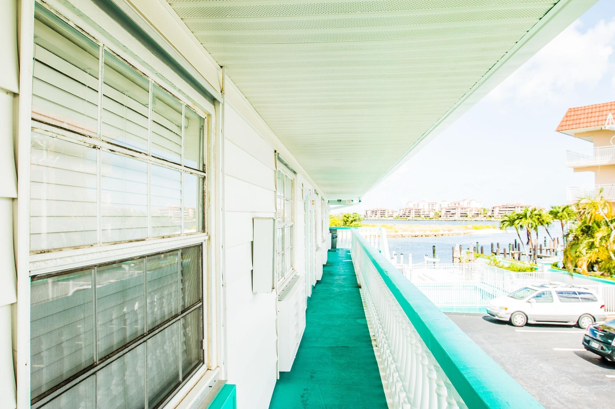 The Boathouse Motel Marco Island Exterior foto